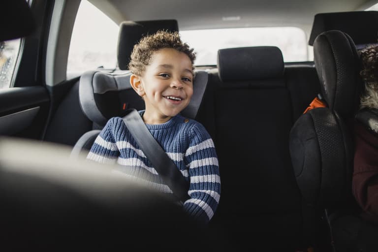 Mum shares photo of 7-year-old in car seat to remind parents of car safety Mum shares photo of 7-year-old in car seat to remind parents of car safety