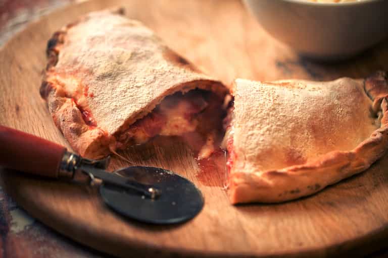 You can now get a vegan calzone stuffed with spicy veg in Milano restaurants You can now get a vegan calzone stuffed with spicy veg in Milano restaurants