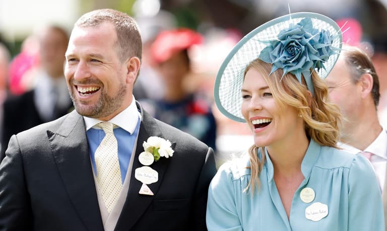 Queen’s grandson Peter Phillips and his wife Autumn have split after 12 years Queen’s grandson Peter Phillips and his wife Autumn have split after 12 years