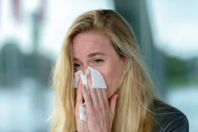 #Covid-19: Pharmacist shares how to tell the difference between hay fever and coronavirus symptoms #Covid-19: Pharmacist shares how to tell the difference between hay fever and coronavirus symptoms