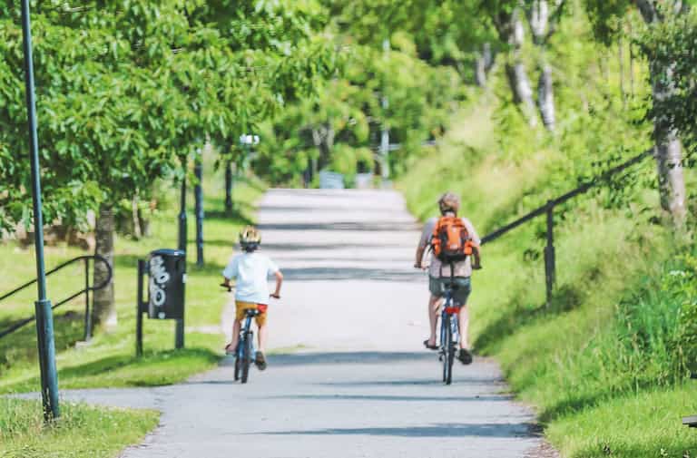 Mother’s genius ‘bike hack’ keeps kids active indoors Mother’s genius ‘bike hack’ keeps kids active indoors