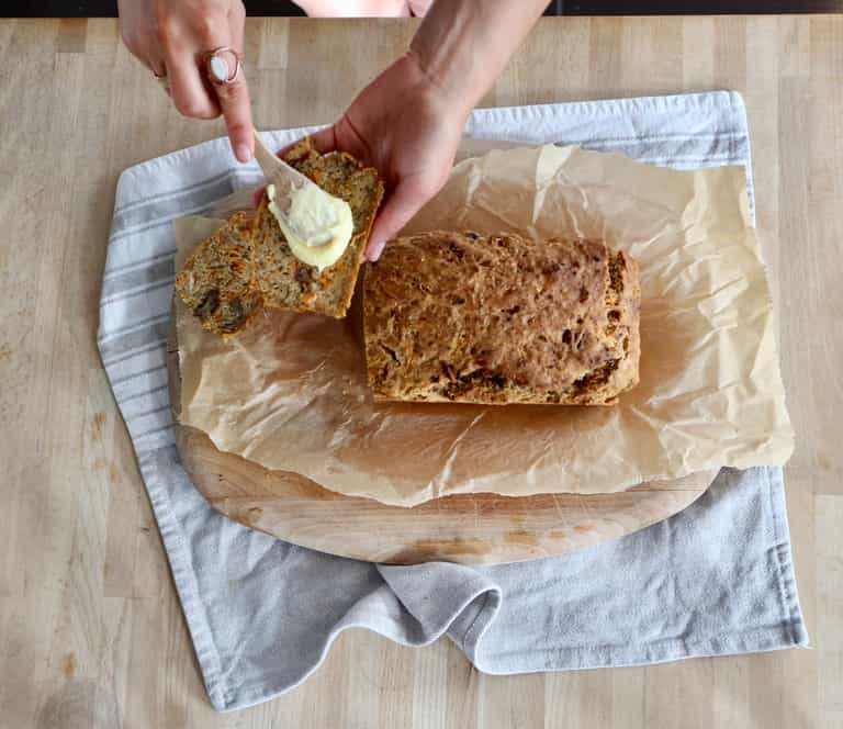 Planning a picnic? Here’s a recipe for vegan carrot cake with orange cream cheese Planning a picnic? Here’s a recipe for vegan carrot cake with orange cream cheese