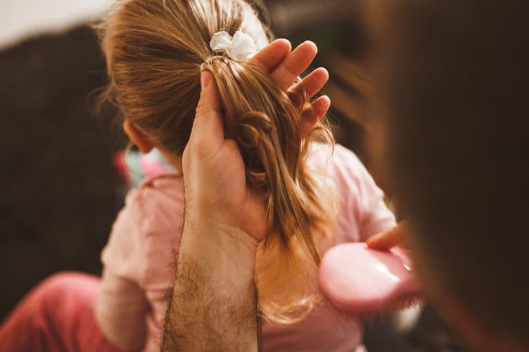 Little girl creates hairbrush ‘magic spell’ to keep negative thoughts away Little girl creates hairbrush ‘magic spell’ to keep negative thoughts away