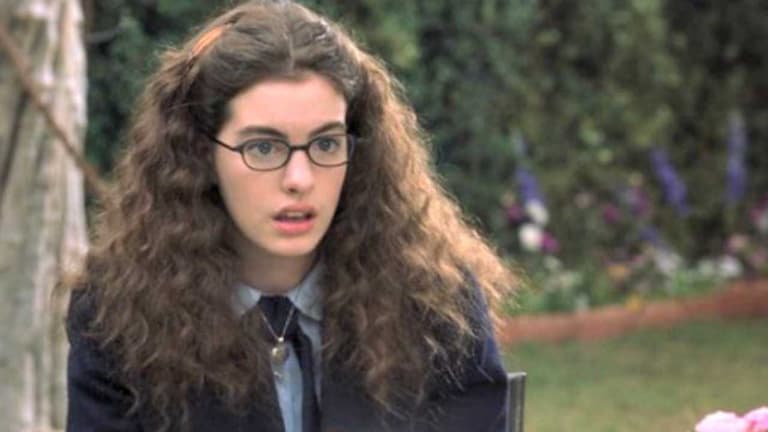 Anne Hathaway has revealed that her fall in The Princess Diaries was an accident Anne Hathaway has revealed that her fall in The Princess Diaries was an accident