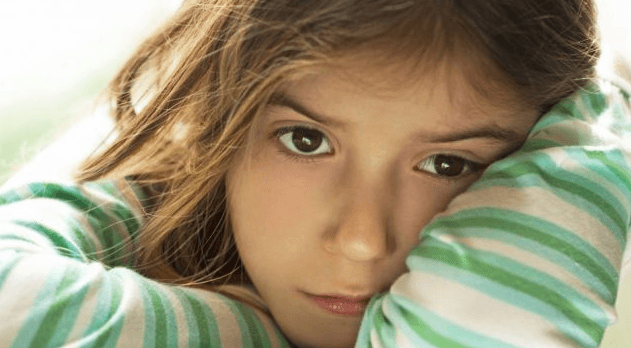 Turns out, kids with “helicopter parents” are more likely to suffer from anxiety Turns out, kids with “helicopter parents” are more likely to suffer from anxiety