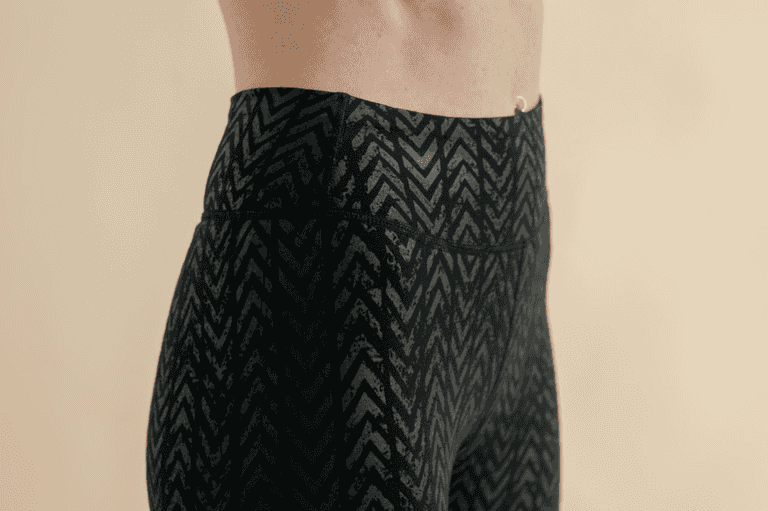 Cork native Emylou Hurley designs sustainable yoga wear perfect for busy mums Cork native Emylou Hurley designs sustainable yoga wear perfect for busy mums