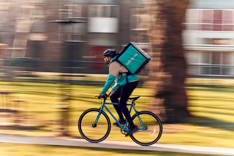 Deliveroo raises €30,000 for HSE frontline staff through orders Deliveroo raises €30,000 for HSE frontline staff through orders