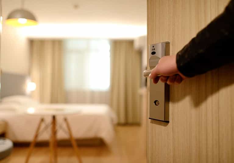 Irish mum shares videos of what her daily life is like in emergency accommodation Irish mum shares videos of what her daily life is like in emergency accommodation