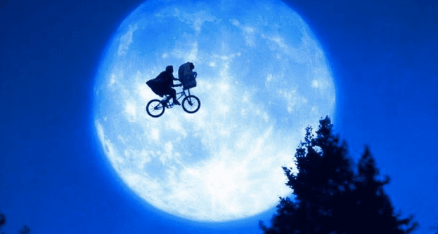 Cancel whatever plans your had for Sunday and go watch E.T. at this Dublin drive-in cinema Cancel whatever plans your had for Sunday and go watch E.T. at this Dublin drive-in cinema