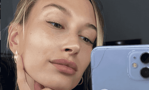 The incredibly simple trick Hailey Bieber used to help grow her eyebrows The incredibly simple trick Hailey Bieber used to help grow her eyebrows