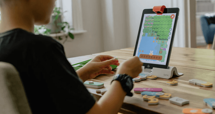 Spending three hours a day in front of a screen has ‘detrimental effect’ on children’s mental health Spending three hours a day in front of a screen has ‘detrimental effect’ on children’s mental health