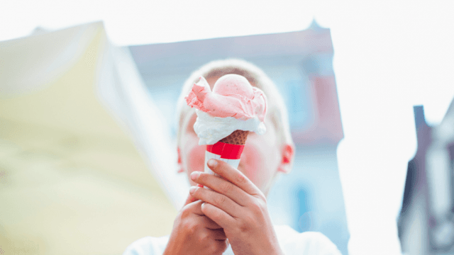 One ‘tiny treat’ a week is all parents should be giving children says new guidelines One ‘tiny treat’ a week is all parents should be giving children says new guidelines