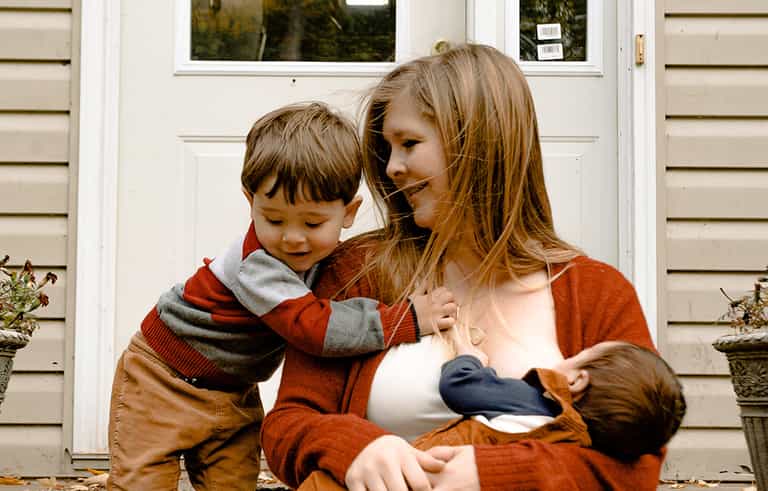 Post-natal depletion affects mothers for up to a decade after giving birth Post-natal depletion affects mothers for up to a decade after giving birth
