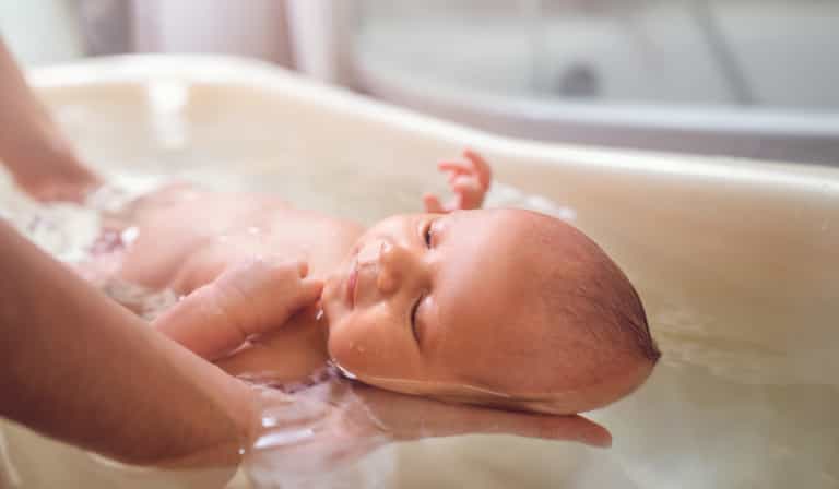 Parents are giving their babies ‘bleach baths’ for eczema Parents are giving their babies ‘bleach baths’ for eczema