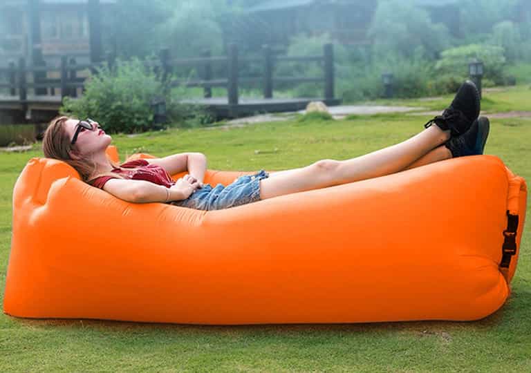 You can get the comfiest garden lounger for €15 from Dunnes Stores You can get the comfiest garden lounger for €15 from Dunnes Stores