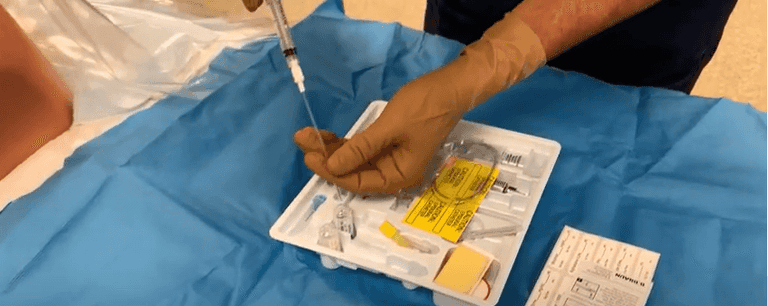 It might surprise you to find out just how large the epidural needle is. (If you’re squeamish, scroll on past!) It might surprise you to find out just how large the epidural needle is. (If you’re squeamish, scroll on past!)