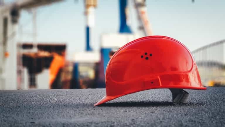 Woman on TikTok doesn’t tell builders when they turn up at the wrong house Woman on TikTok doesn’t tell builders when they turn up at the wrong house