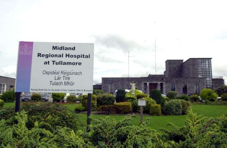 Teenage pedestrian rushed to hospital with serious injuries after Offaly collision Teenage pedestrian rushed to hospital with serious injuries after Offaly collision