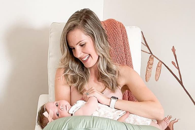 Popular nursing pillow linked to 7 infant deaths Popular nursing pillow linked to 7 infant deaths