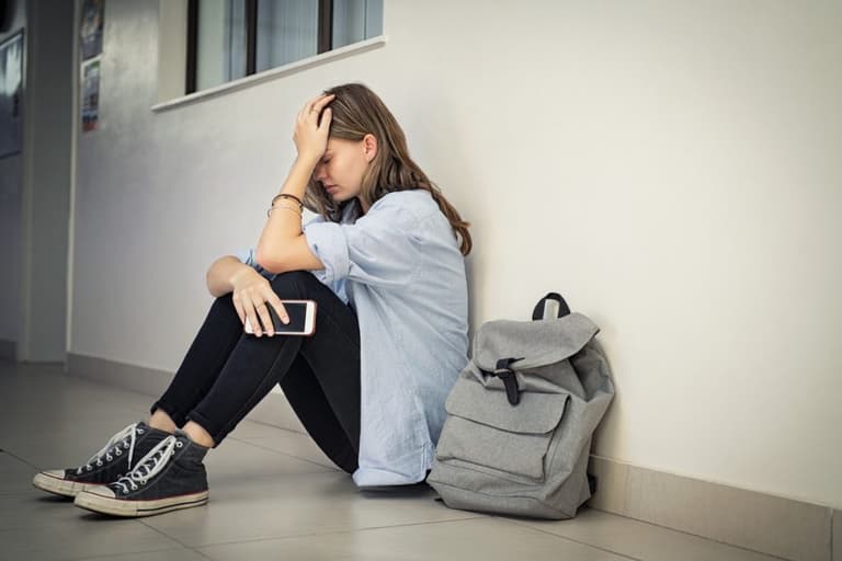 Mum punishes daughter after she admits she doesn’t want to attend prom Mum punishes daughter after she admits she doesn’t want to attend prom
