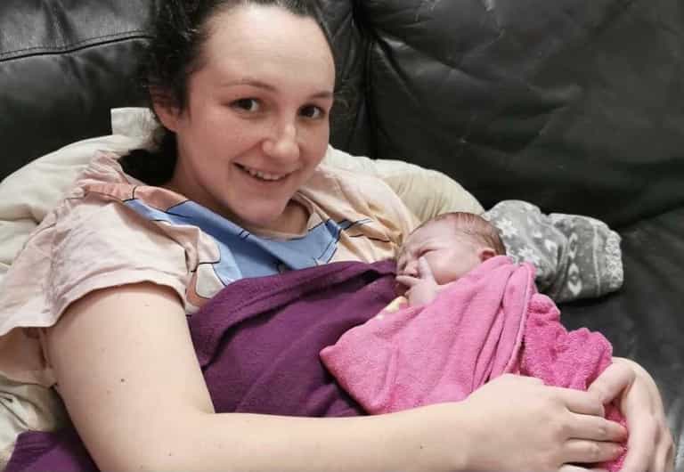 Dublin mum delivers baby at home during Storm Barra Dublin mum delivers baby at home during Storm Barra