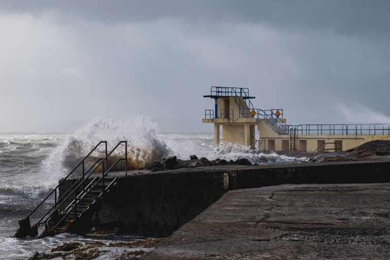 Some schools to close ahead of Storm Barra tomorrow, Government confirms Some schools to close ahead of Storm Barra tomorrow, Government confirms