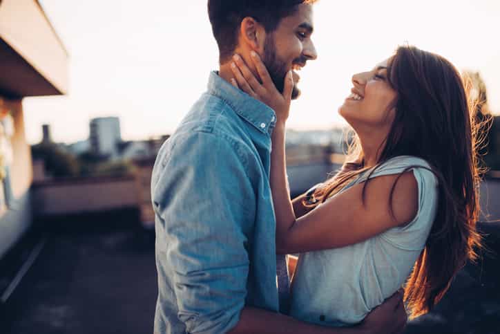 Red flags or red bunting? This is what experts say you should watch out for Red flags or red bunting? This is what experts say you should watch out for