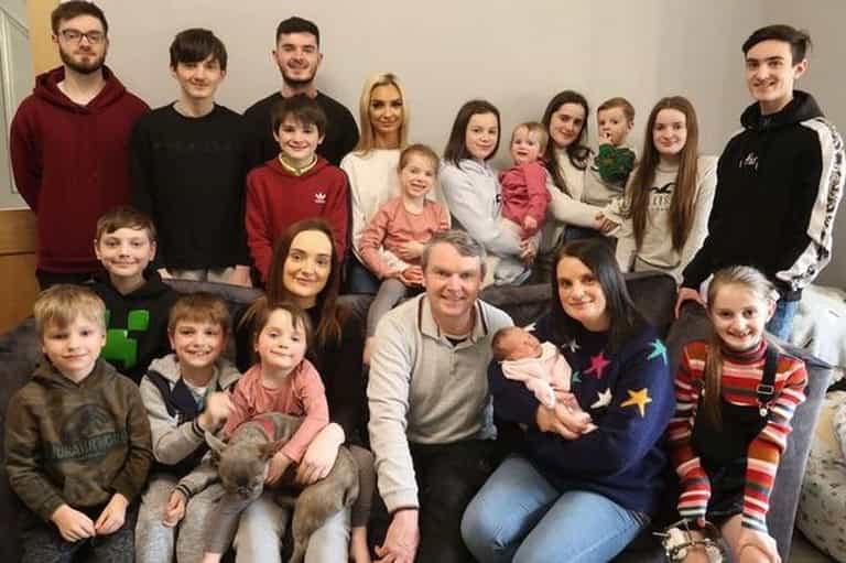Britain’s biggest family ready to break new record as another baby is on the way Britain’s biggest family ready to break new record as another baby is on the way