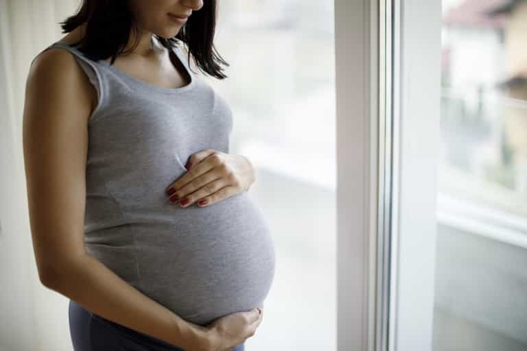 Woman gives birth to baby daughter despite never having sex before Woman gives birth to baby daughter despite never having sex before