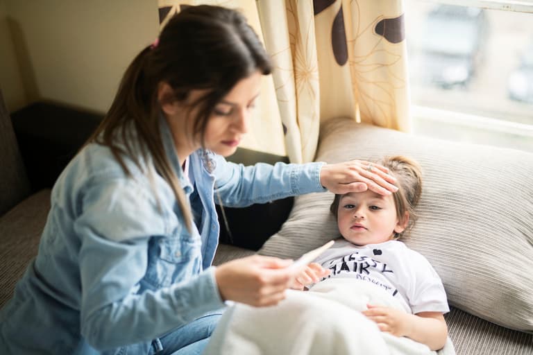 Irish parents urged to keep sick children out of school and creche Irish parents urged to keep sick children out of school and creche