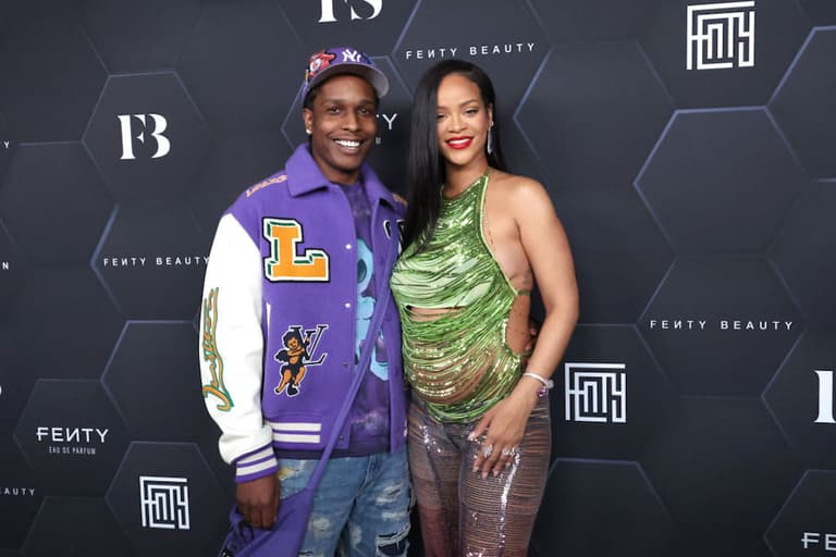 Rihanna has reportedly given birth to her first child Rihanna has reportedly given birth to her first child