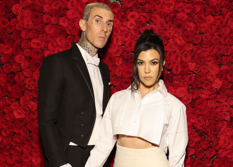 Travis Barker visited Robert Kardashian’s grave before proposing to Kourtney Travis Barker visited Robert Kardashian’s grave before proposing to Kourtney