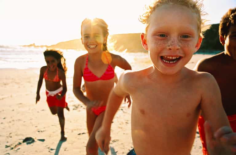 The colour of your kid’s swimsuit could save their life The colour of your kid’s swimsuit could save their life