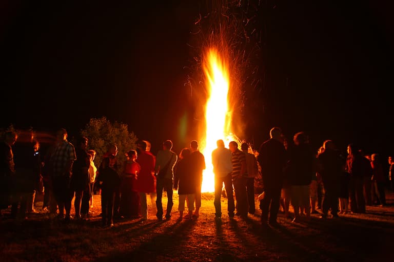 Public urged to report bonfires stockpiles ahead of Halloween Public urged to report bonfires stockpiles ahead of Halloween