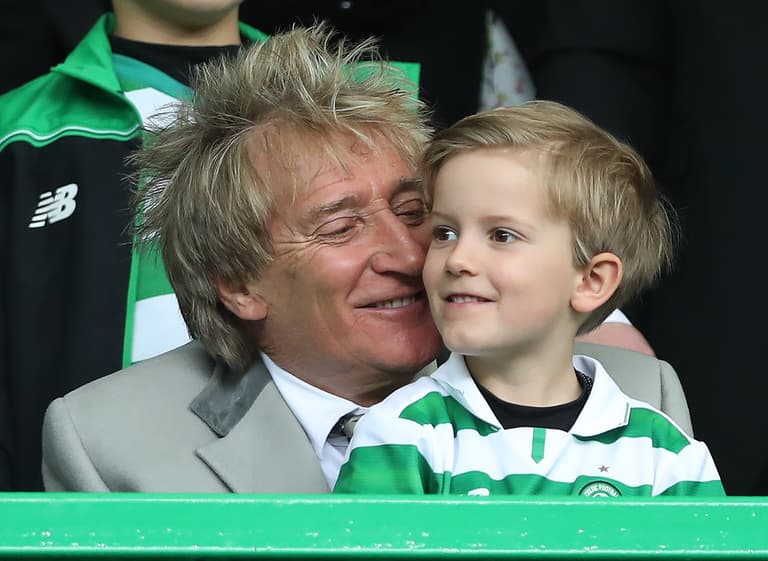 Rod Stewart’s 11 year old son rushed to hospital after collapsing at football match Rod Stewart’s 11 year old son rushed to hospital after collapsing at football match