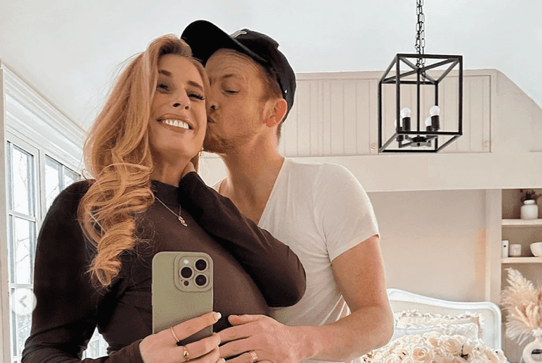 Stacey Solomon reveals she’s having a baby girl Stacey Solomon reveals she’s having a baby girl