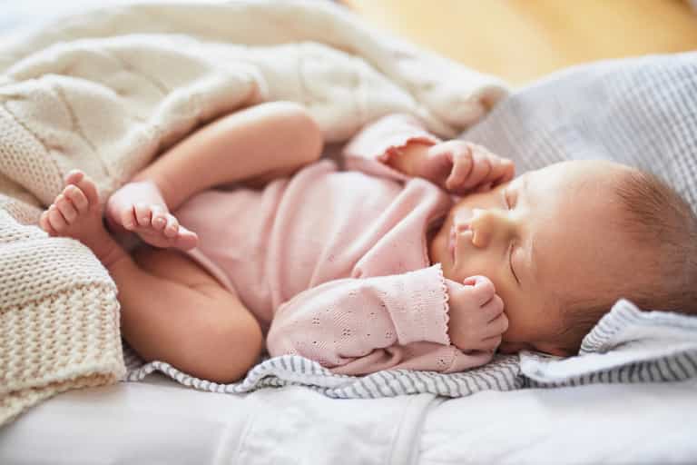 Little girl helps deliver her baby sister after mum’s miscarriage heartache Little girl helps deliver her baby sister after mum’s miscarriage heartache