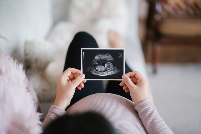 Mum refuses to tell partner gender of their baby after he skipped scan to go to the chippy Mum refuses to tell partner gender of their baby after he skipped scan to go to the chippy