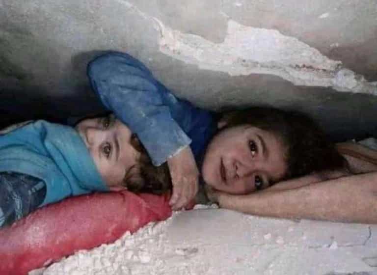 Siblings saved after being trapped under earthquake rubble for 17 hours Siblings saved after being trapped under earthquake rubble for 17 hours