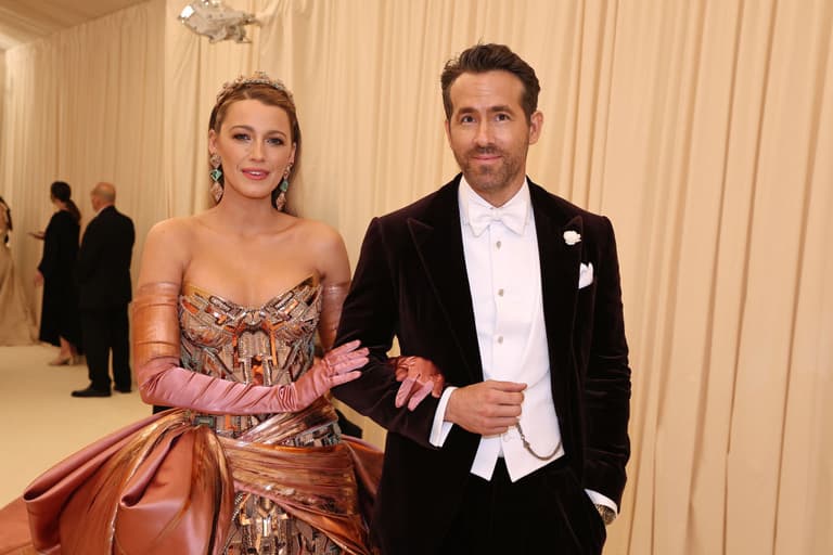 Ryan Reynolds and Blake Lively purchase £1.5 million home in Wales Ryan Reynolds and Blake Lively purchase £1.5 million home in Wales