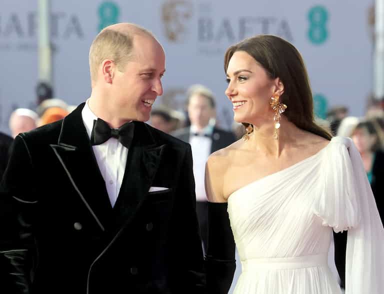 Royal fans react after Princess Kate Middleton jokingly pats Prince William’s bum Royal fans react after Princess Kate Middleton jokingly pats Prince William’s bum