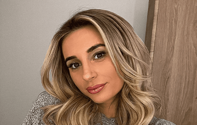 Dani Dyer reveals the gender of her twin babies Dani Dyer reveals the gender of her twin babies