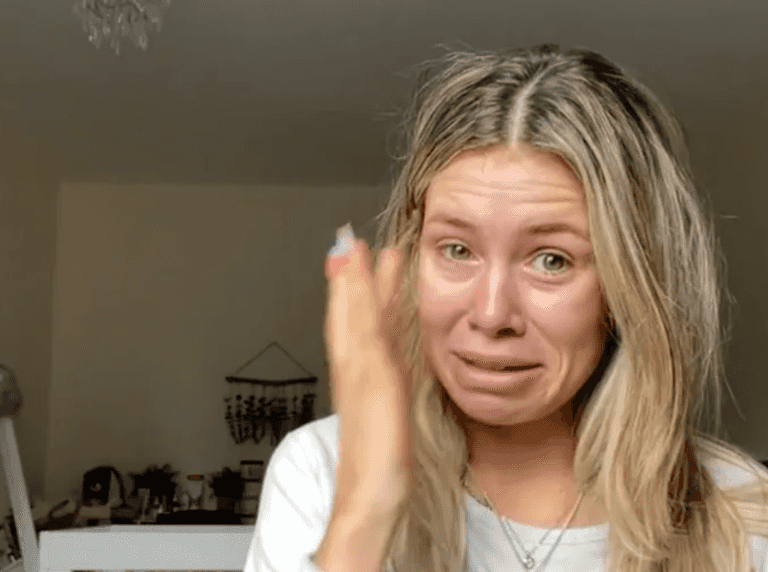Influencer mum breaks down after trolls target her baby’s name Influencer mum breaks down after trolls target her baby’s name