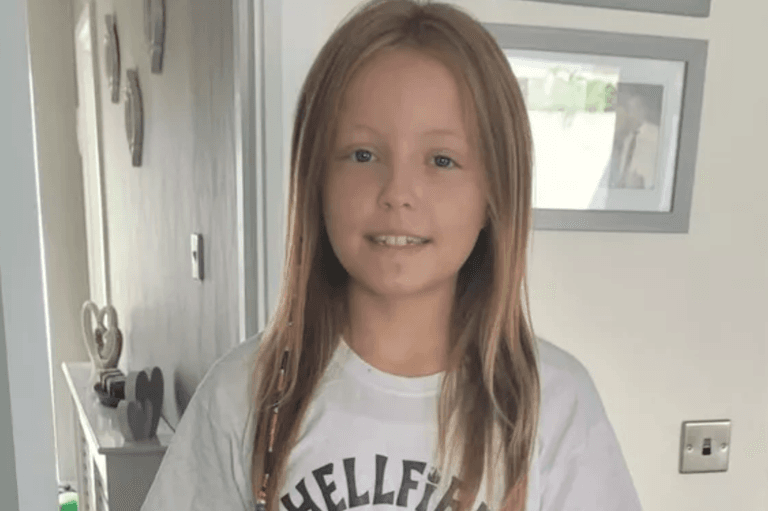 Fundraiser launched for Dublin girl (12) who had quadruple amputation Fundraiser launched for Dublin girl (12) who had quadruple amputation