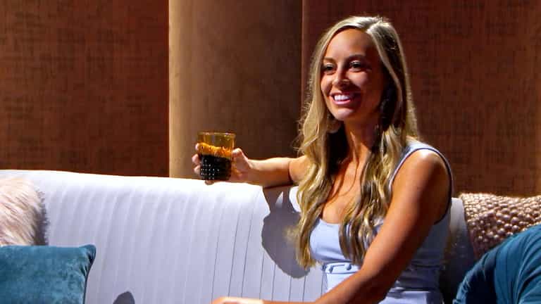 Love Is Blind star Jessica Batten announces she has welcomed her first child Love Is Blind star Jessica Batten announces she has welcomed her first child