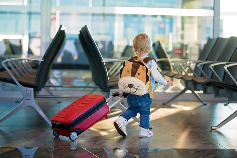 Why you shouldn’t put your address on your suitcases Why you shouldn’t put your address on your suitcases