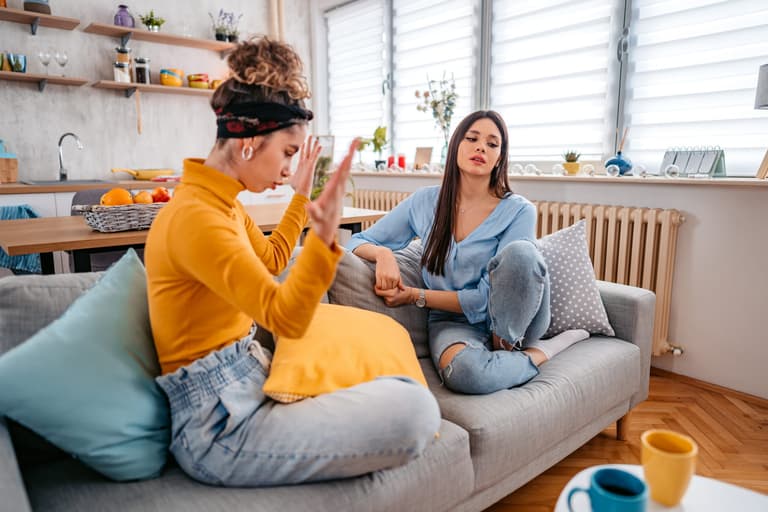 Woman shamed after making cruel joke about friend’s pregnancy Woman shamed after making cruel joke about friend’s pregnancy