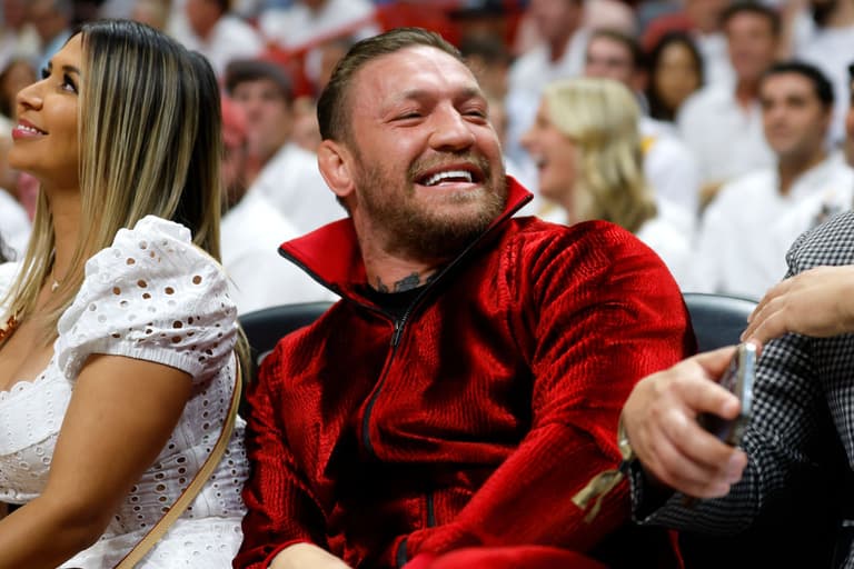 Conor McGregor donates €10,000 to Dublin child with leukaemia Conor McGregor donates €10,000 to Dublin child with leukaemia
