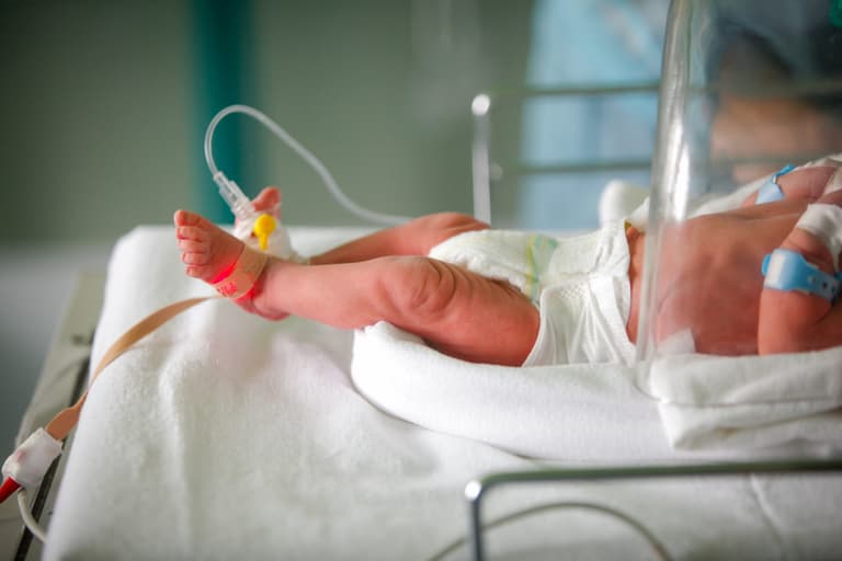 What is congenital pneumonia and how do babies get it? What is congenital pneumonia and how do babies get it?