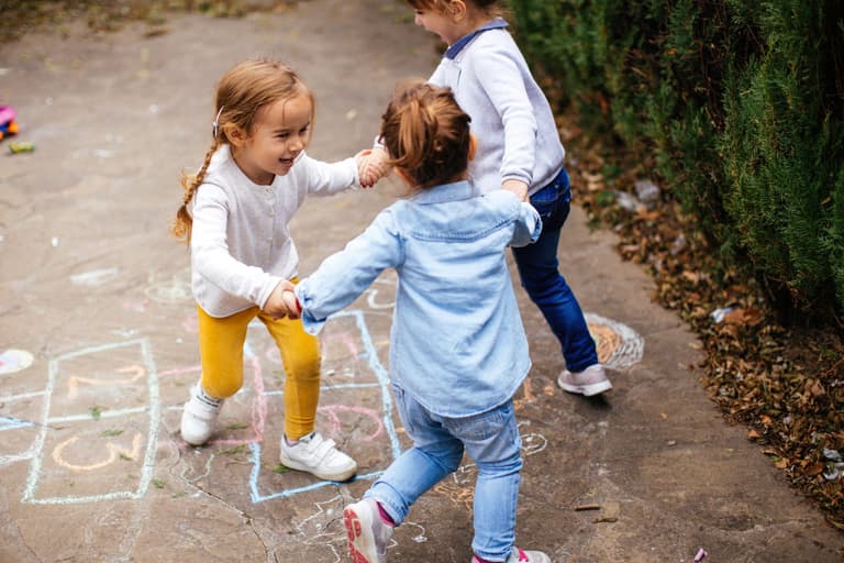 Mum sparks debate after revealing how she keeps track of her toddler Mum sparks debate after revealing how she keeps track of her toddler